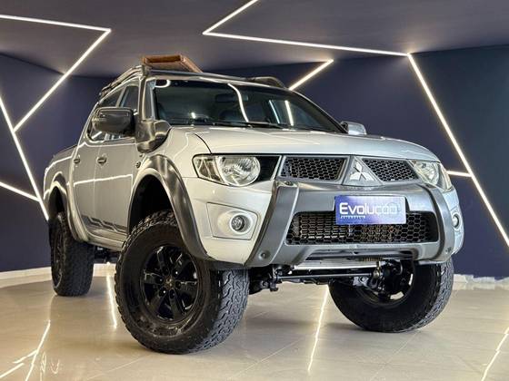 MITSUBISHI L200 SAVANA 3.2 4X4 16V TURBO INTERCOOLER DIESEL 4P AUTOMÁTICO